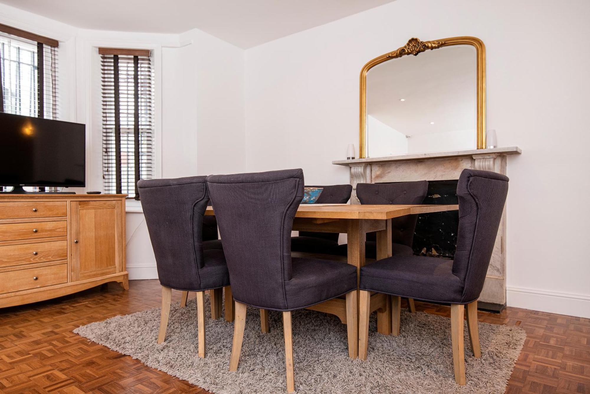 Notting Hill Large 3 Bed *