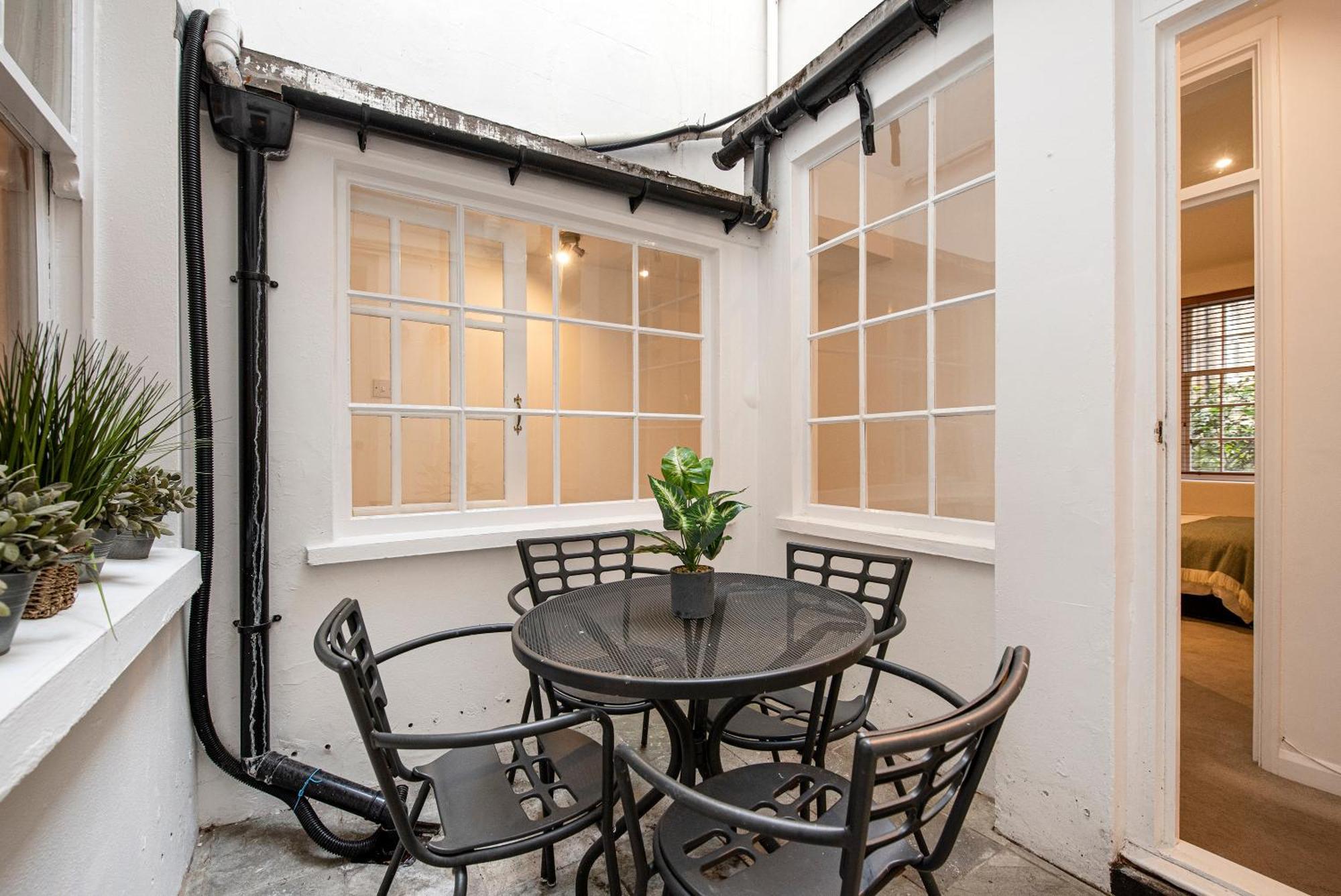 Notting Hill Large 3 Bed Apartment