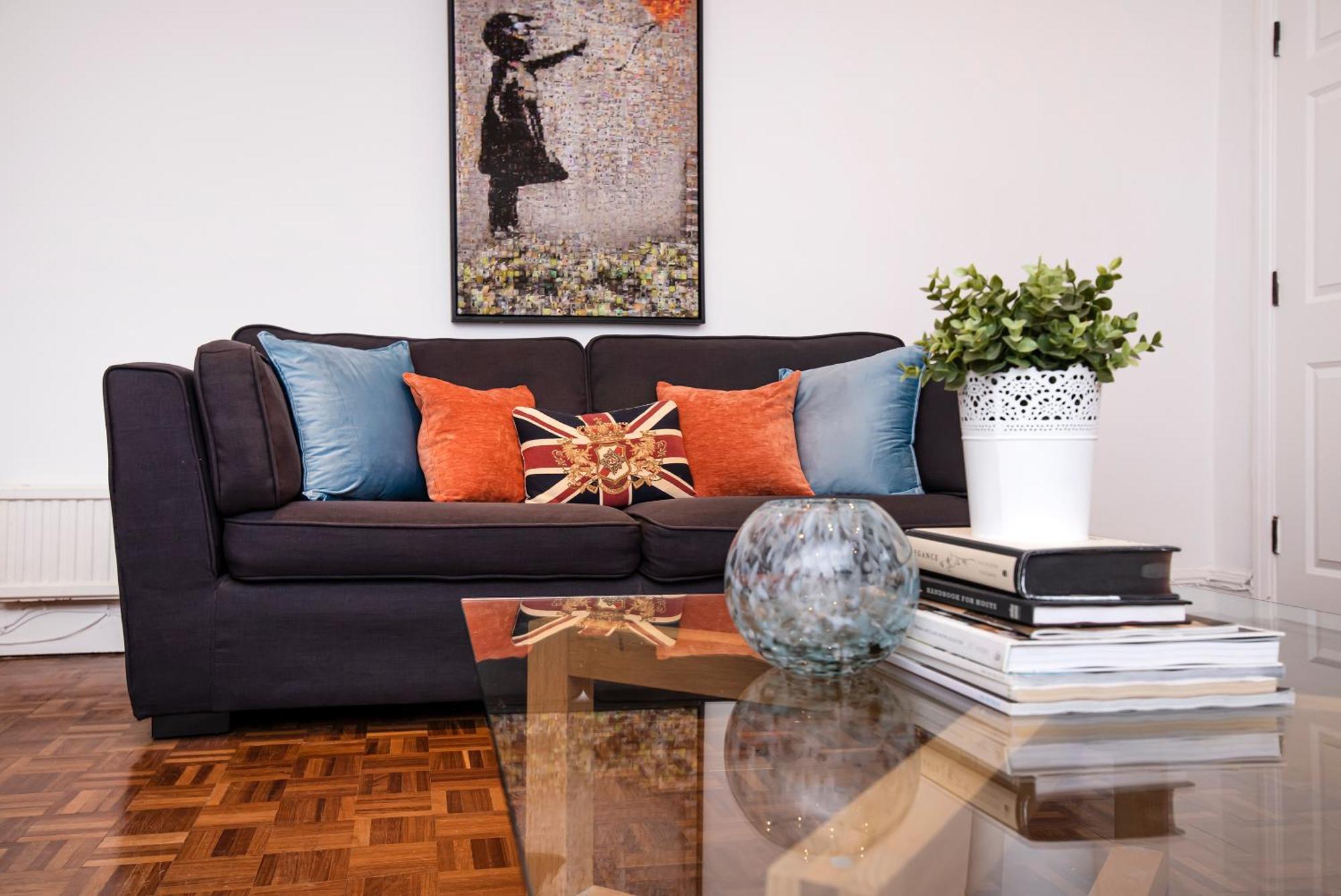 Notting Hill Large 3 Bed Apartment London