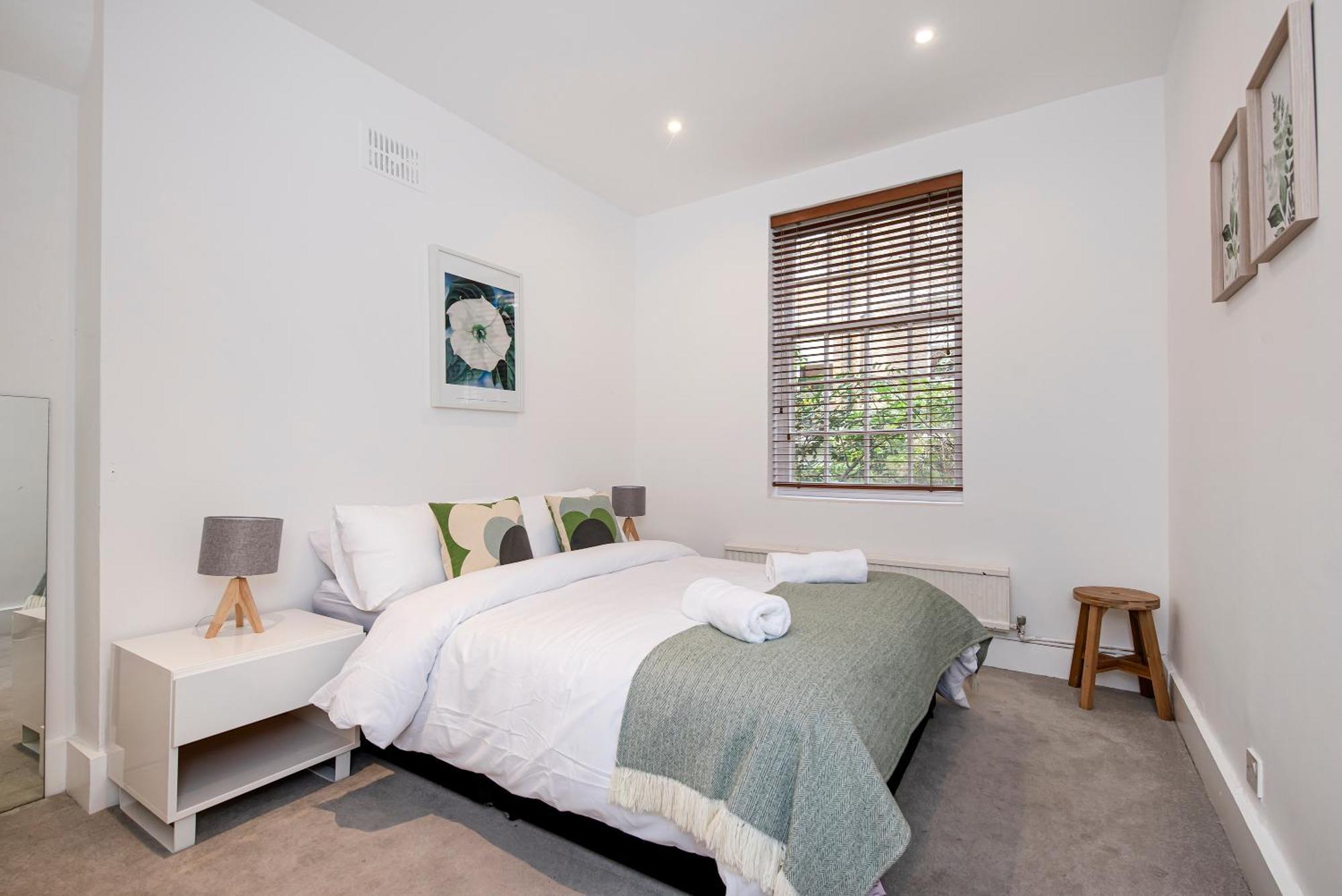 Notting Hill Large 3 Bed Apartment
