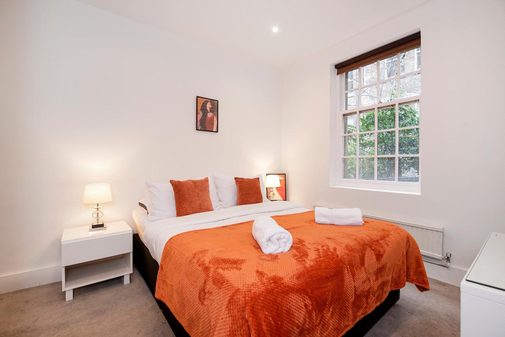 Notting Hill Large 3 Bed Appartamento *